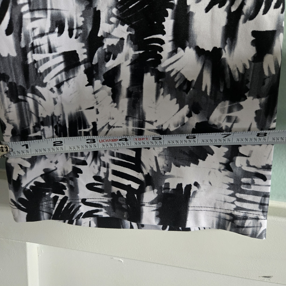 Calvin Klein Black & White Abstract Print Bike Shorts Size Large - Picture 8 of 10